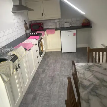 Mcg Apartment